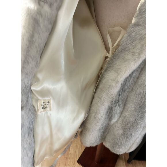 L and B classics Faux fur winter coat size M/L see measurement no size tag white - Picture 8 of 8